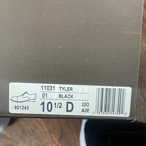 Florsheim Black Leather Cap-Toe Oxfords